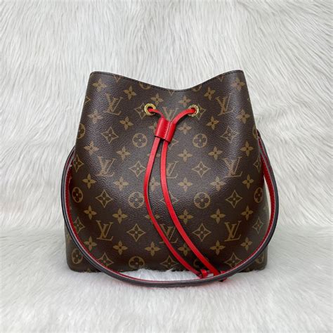 louis vuitton m44021 prijs